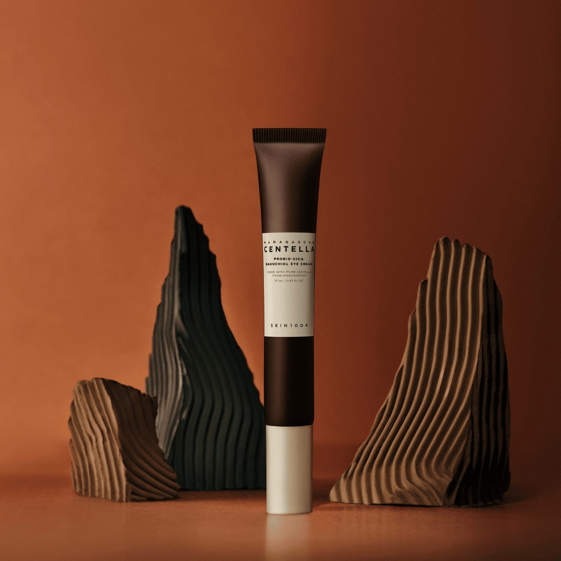 Madagascar Centella Probio-Cica Bakuchiol Eye Cream (Crème pour les yeux SKIN1004)
