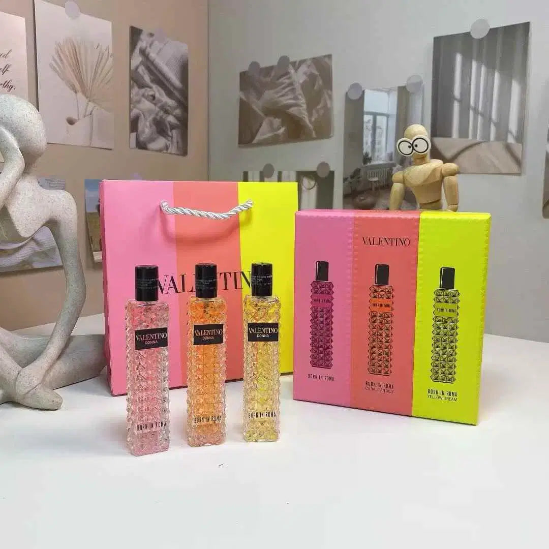 Valentino
BORN IN ROMA DONNA
Discovery Trio 3x15ml Gift Set